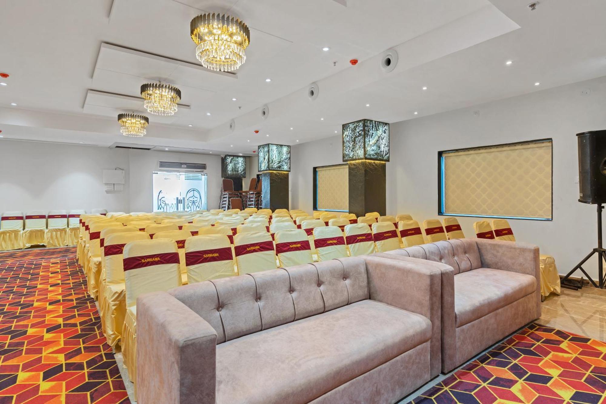 Hotel Sky Land Khammam Exterior photo